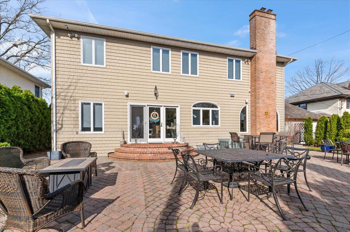 173 Sackville Road, Garden City, New York image 38