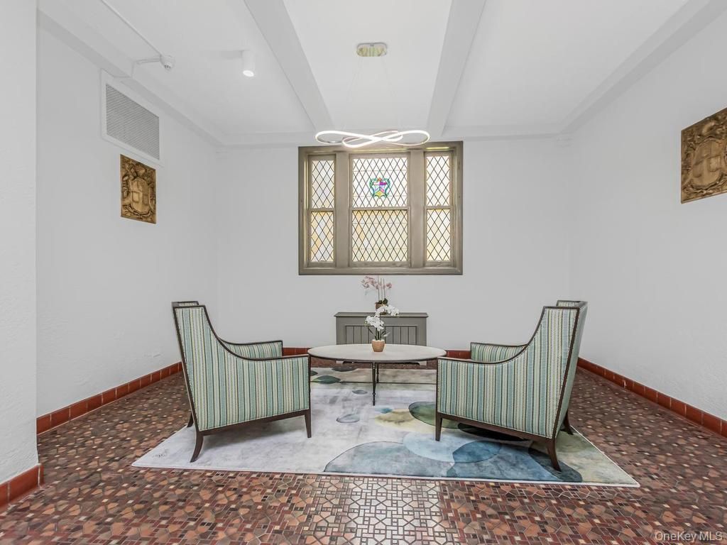 Photo of 1440 Midland Avenue #5C, Bronxville, NY 10708 (MLS # 987294)