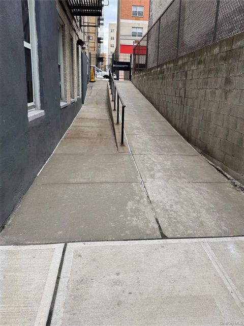 2081 Cruger Avenue Cruger 1K Bronx NY 10462