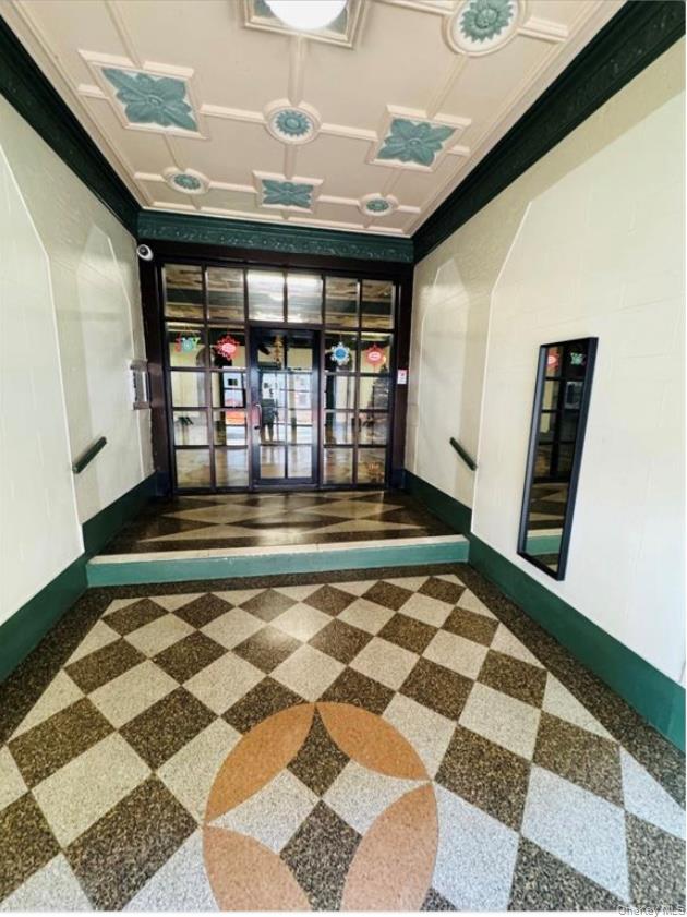 2081 Cruger Avenue Cruger 1K