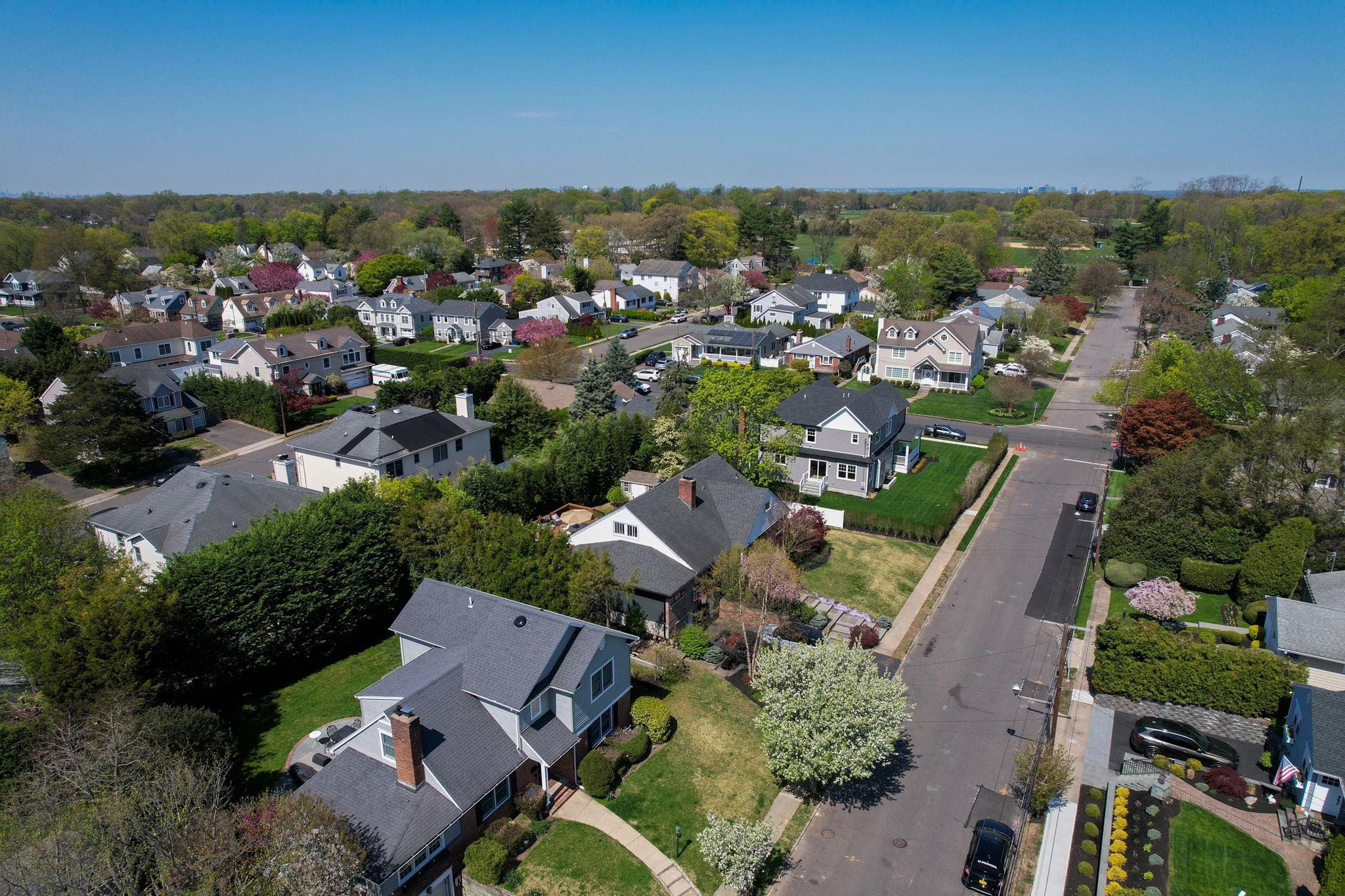 44 Harbor Hills Drive, Port Washington, New York image 32