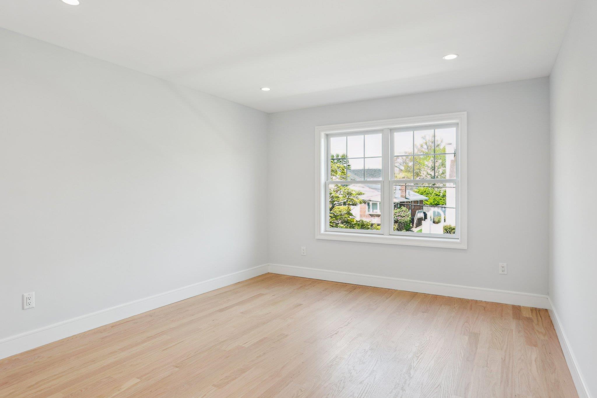 44 Harbor Hills Drive, Port Washington, New York image 13