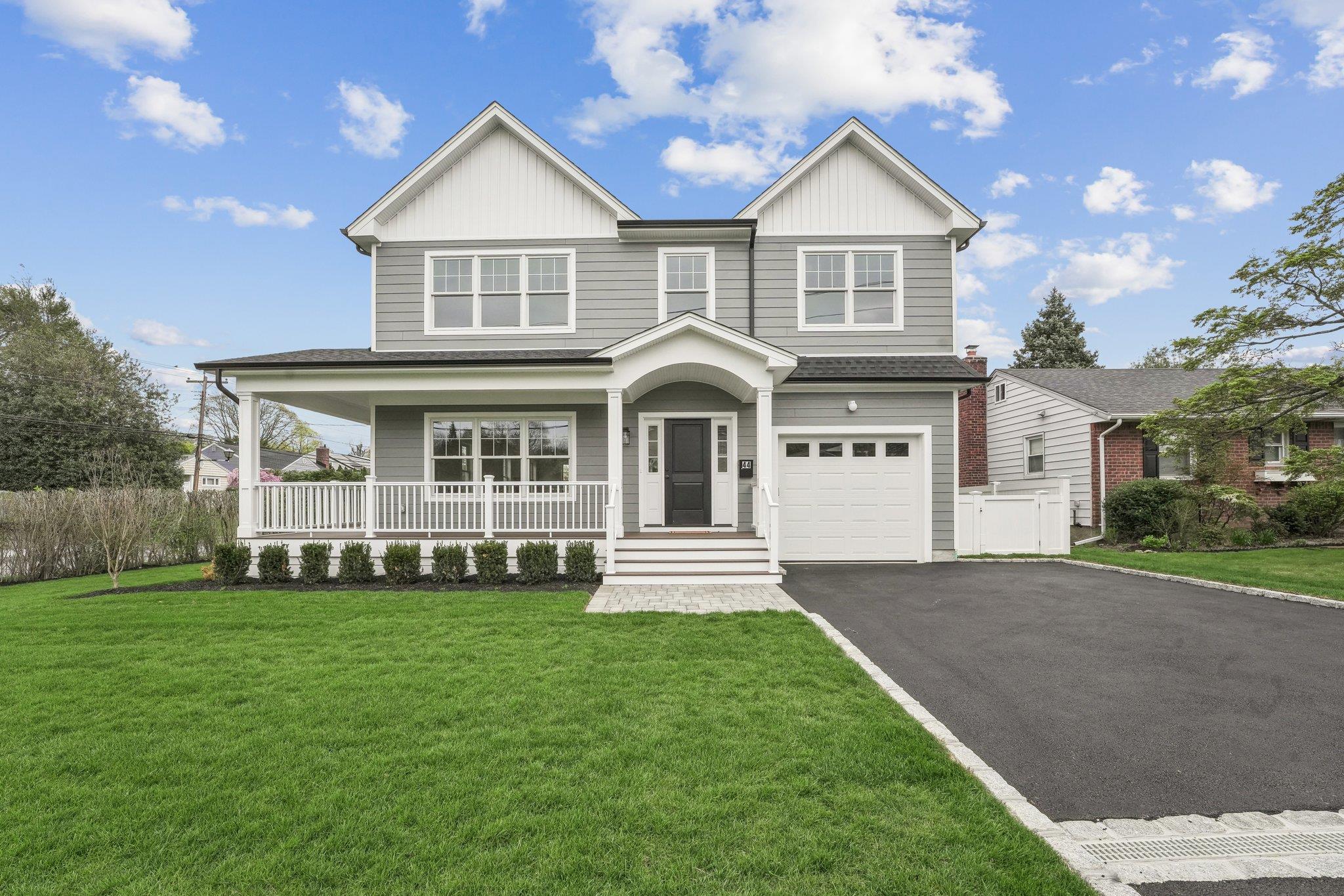 44 Harbor Hills Drive, Port Washington, New York image 1