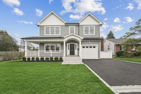 44 Harbor Hills Drive Port Washington NY 11050
