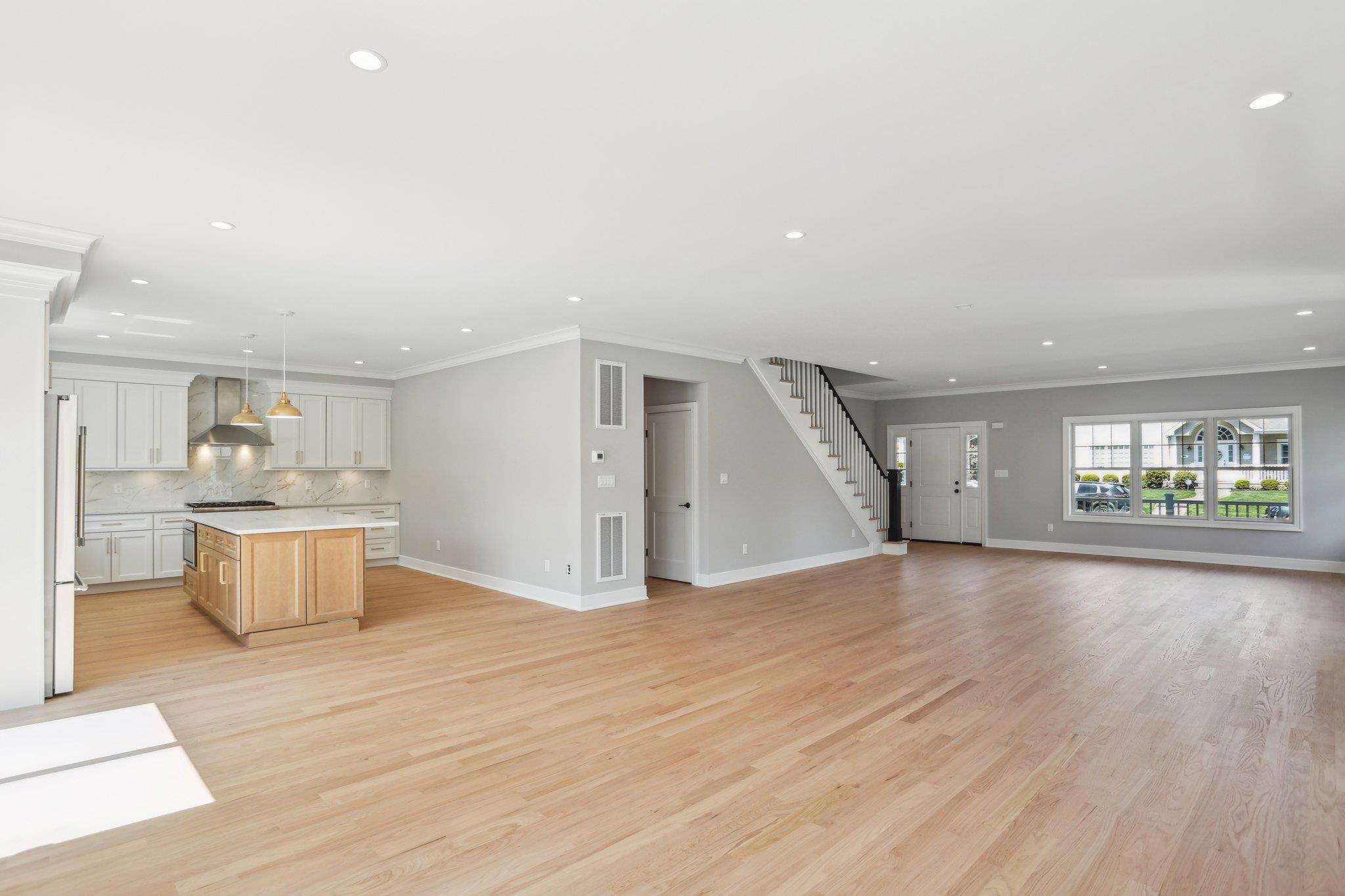 44 Harbor Hills Drive, Port Washington, New York image 7