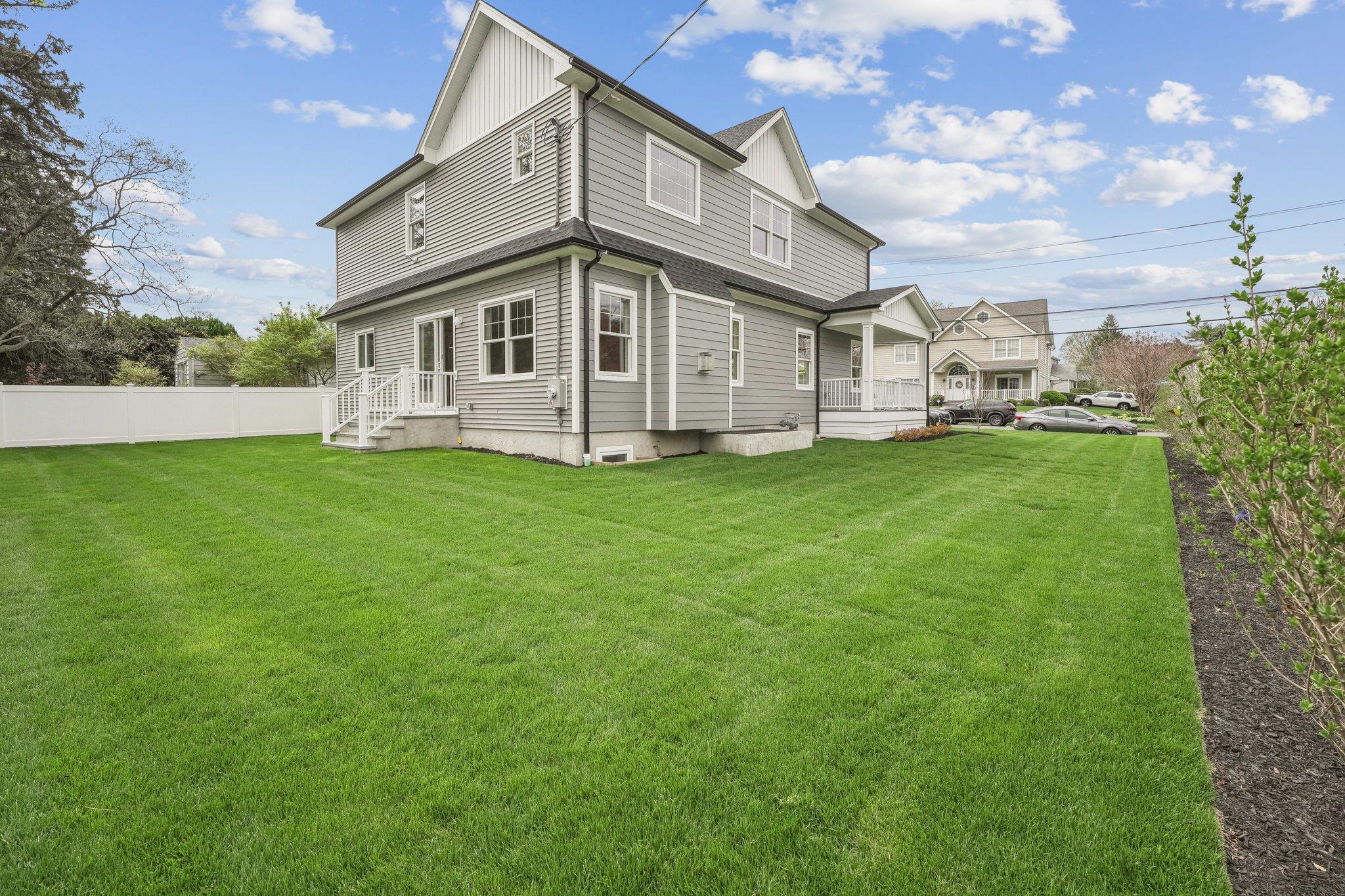 44 Harbor Hills Drive, Port Washington, New York image 24