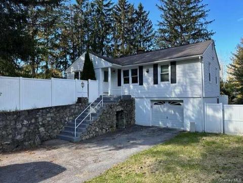 131 Spackenkill Road Poughkeepsie NY 12603