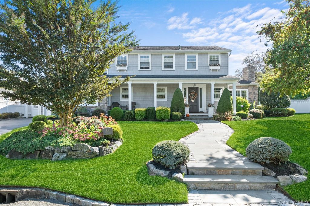 Photo of 156 Cabot Road Rd, Massapequa, NY 11758 (MLS # 920235)