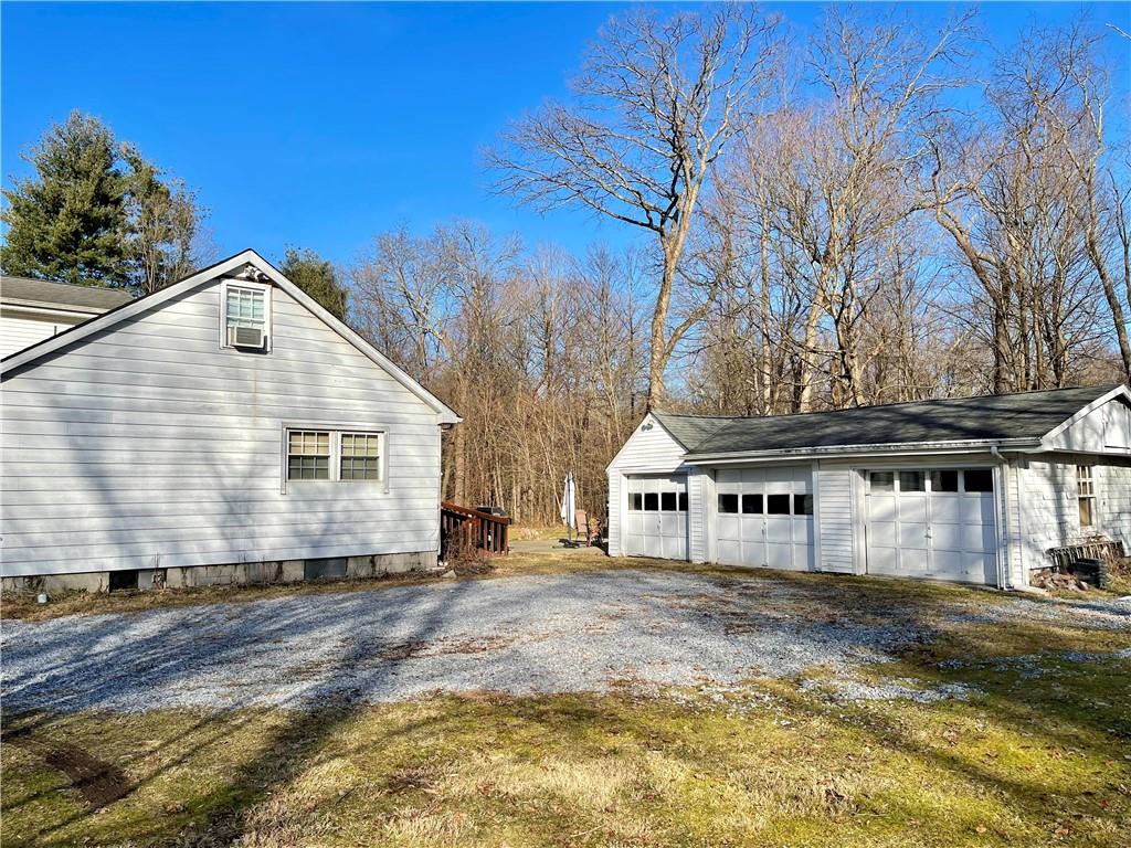 Route 82, Hopewell Junction, New York - 1 Bathrooms  
2 Rooms - 