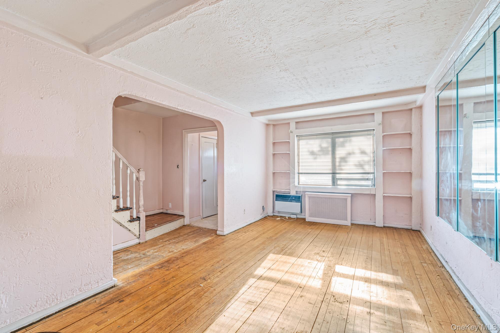 58-15 Clearview Expressway