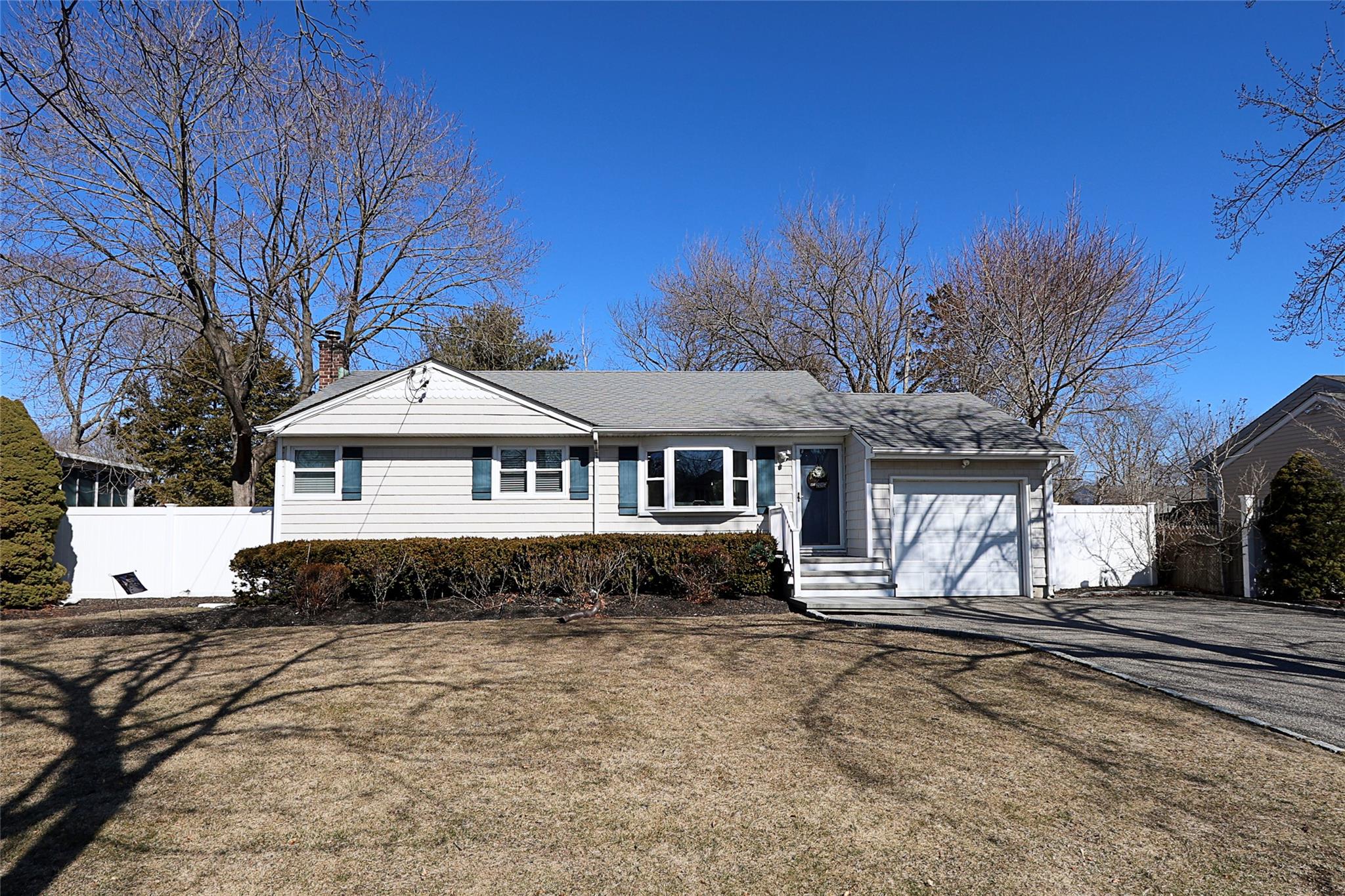 Property for Sale at Gedney Avenue, Smithtown, Hamptons, NY - Bedrooms: 3 
Bathrooms: 1  - $590,000