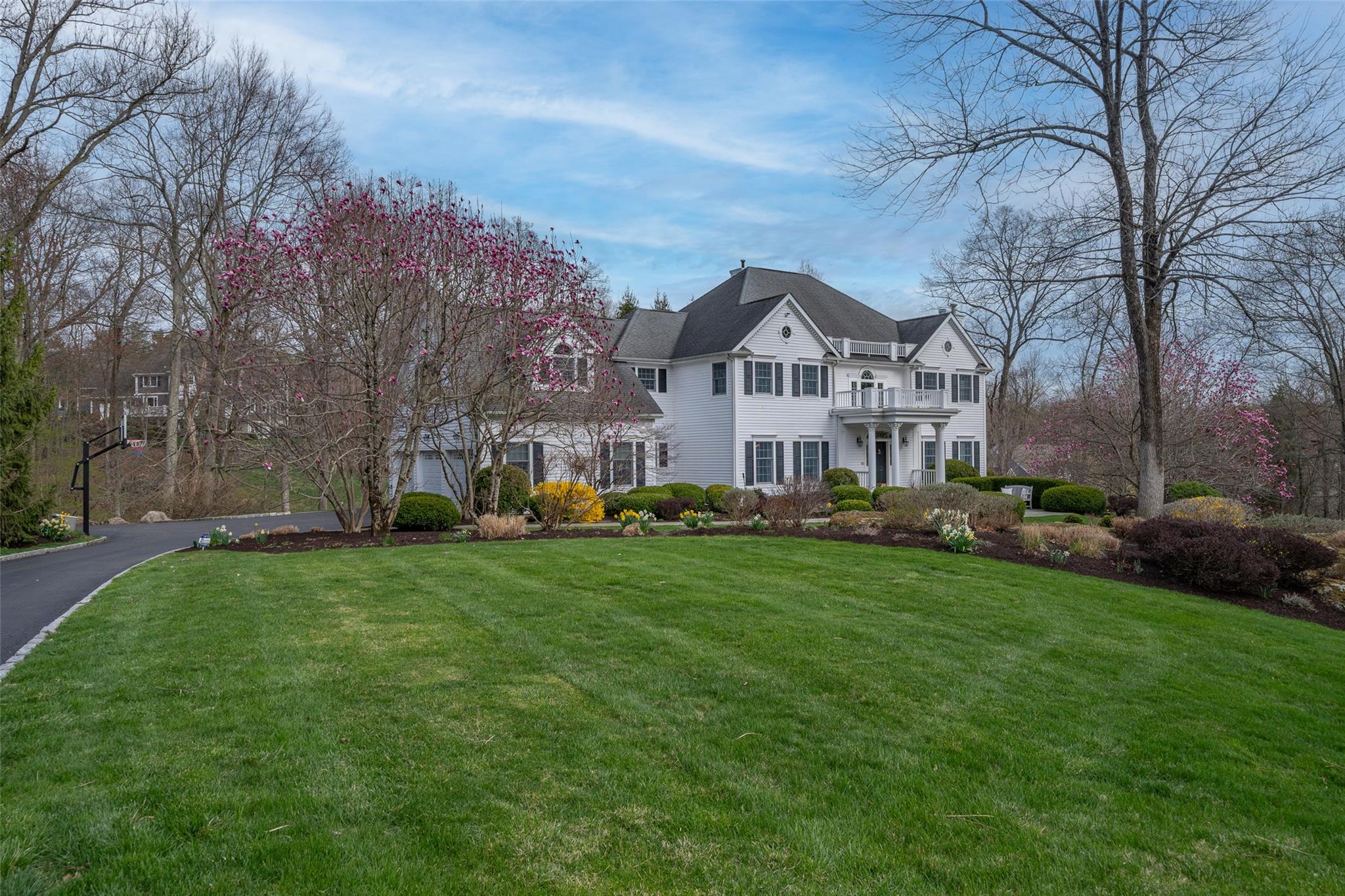 8 Turtleback Way, Chappaqua, New York image 2