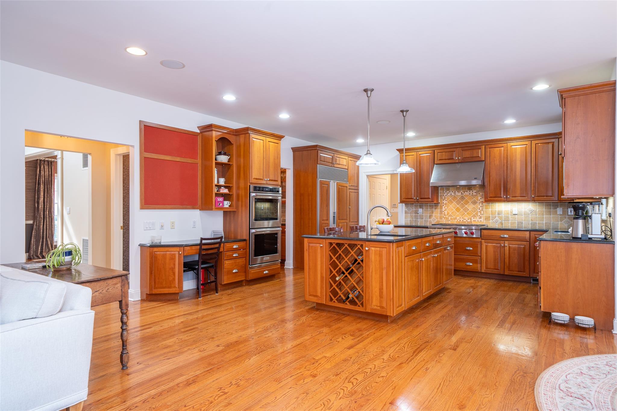 8 Turtleback Way, Chappaqua, New York image 10
