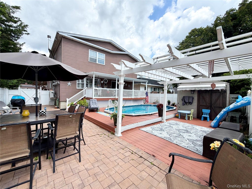 Photo of 55 Willow Lane, Lindenhurst, NY 11757 (MLS # 840531)