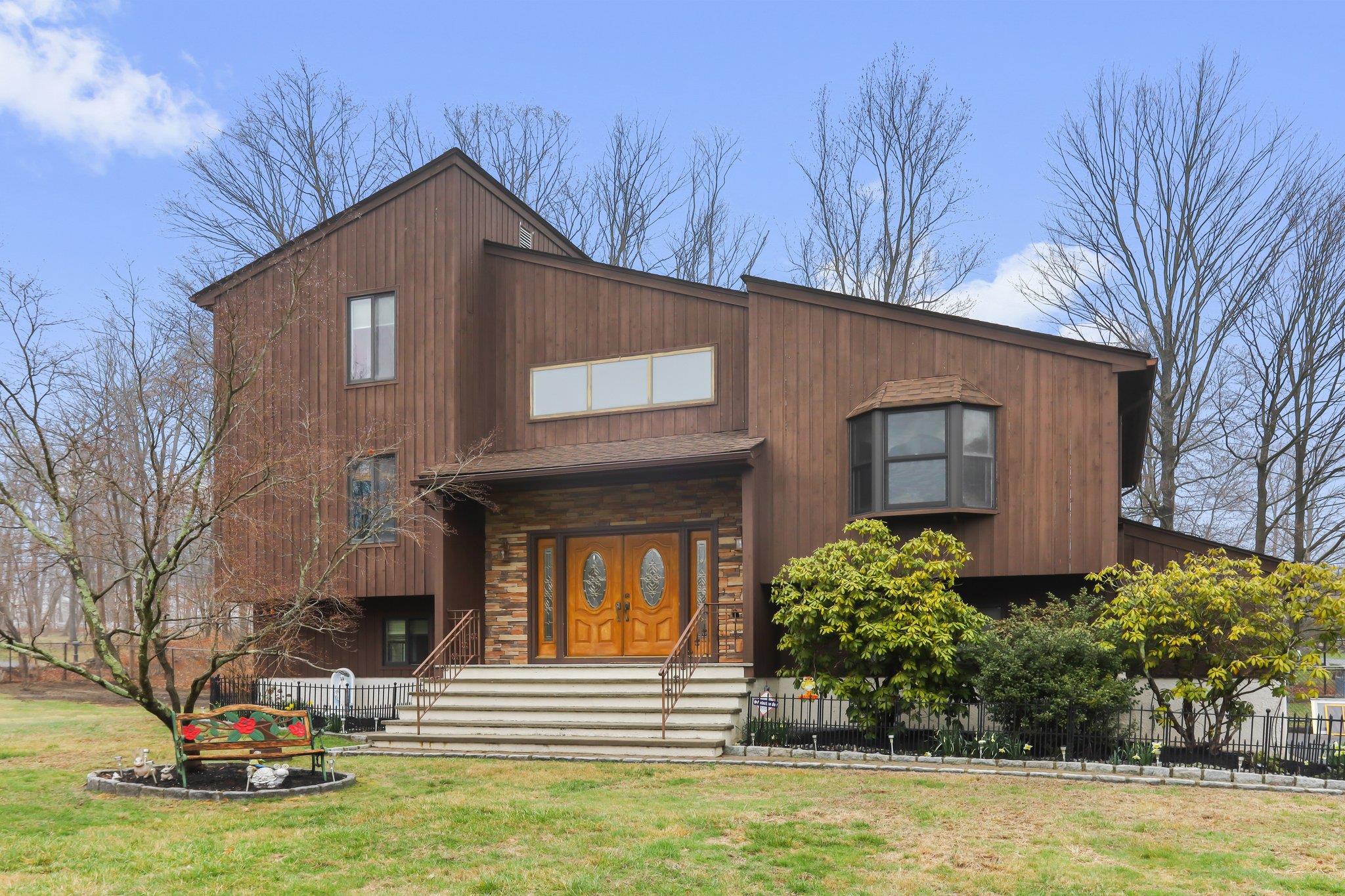 1 Southgate Drive, Cortlandt Manor, New York image 1
