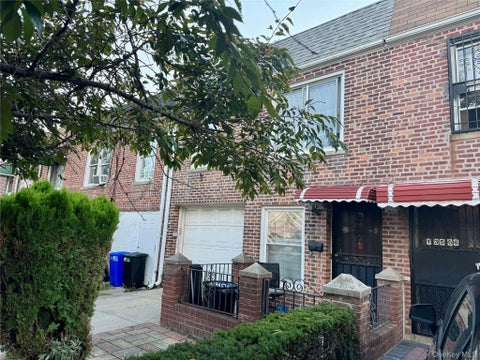 Homes For Sale - 135-08 118th Street<br/> South Ozone Park, NY 11420