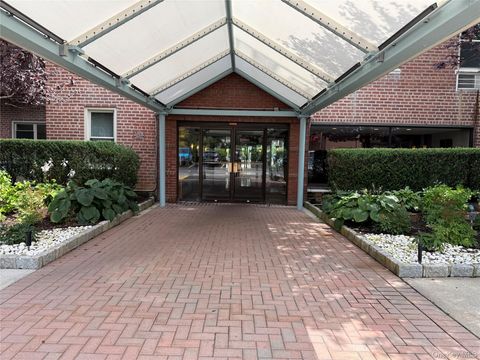 23-35 Bell Boulevard 6G Bayside NY 11360