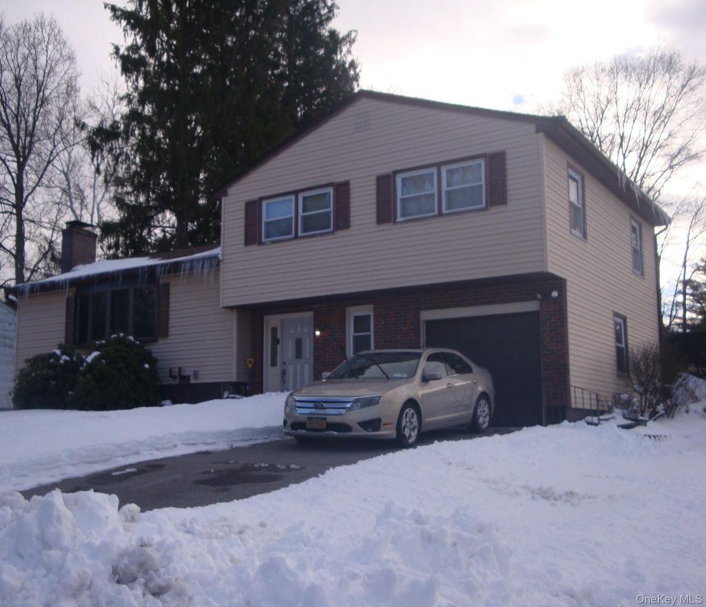 Photo of 76 Helen Drive, Wappingers Falls, NY 12590 (MLS # 964904)
