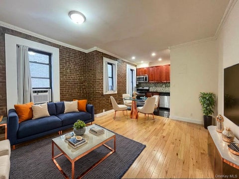 Photo of 2106 35 PL #C3, Astoria, NY 11102 (MLS # 1008803)