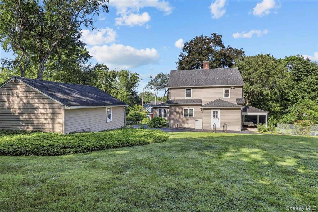 Photo of 13 Washburn Road, Mount Kisco, NY 10549 (MLS # 1027725)
