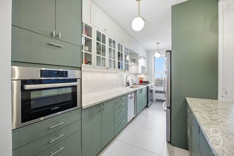 Photo of 76-12 35th Avenue #2D, Jackson Heights, NY 11372 (MLS # 959729)