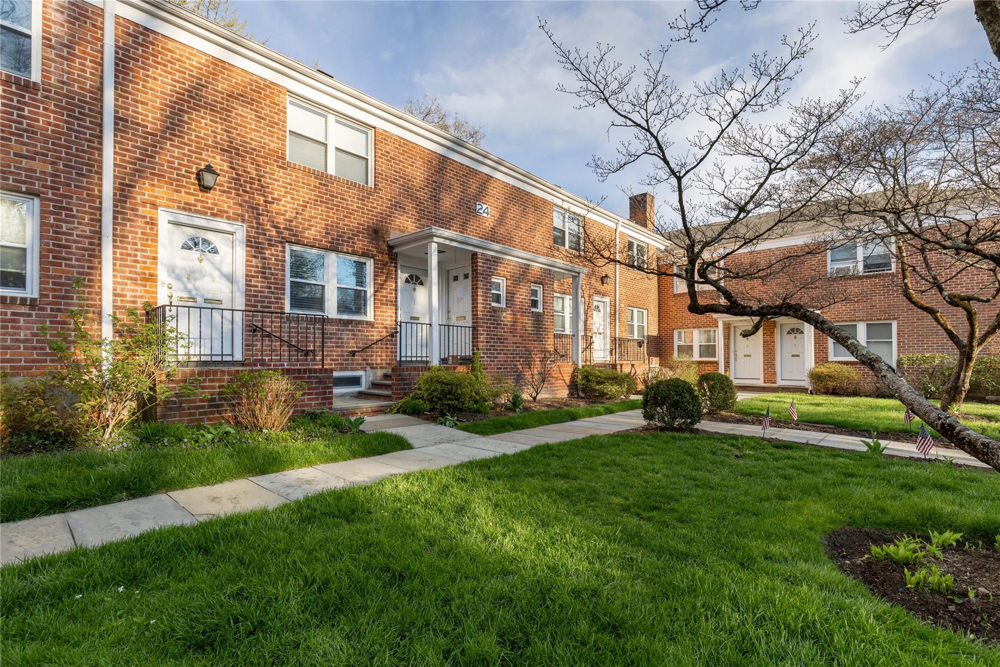 Wappanocca Avenue I, Rye, New York - 1 Bedrooms  
2 Bathrooms  
4 Rooms - 