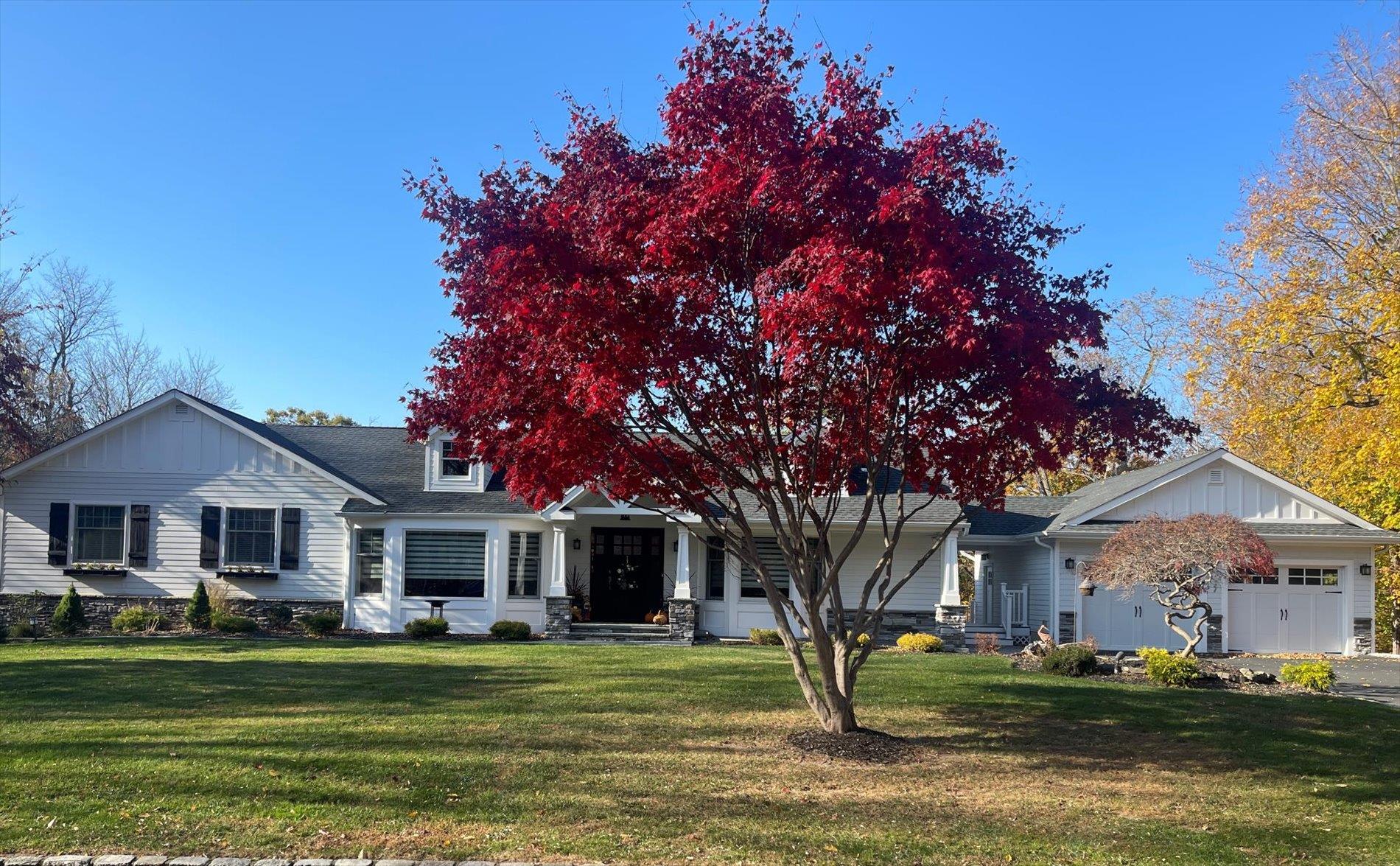 Property for Sale at Grouse Lane, Lloyd Harbor, Hamptons, NY - Bedrooms: 4 
Bathrooms: 4  - $1,899,000