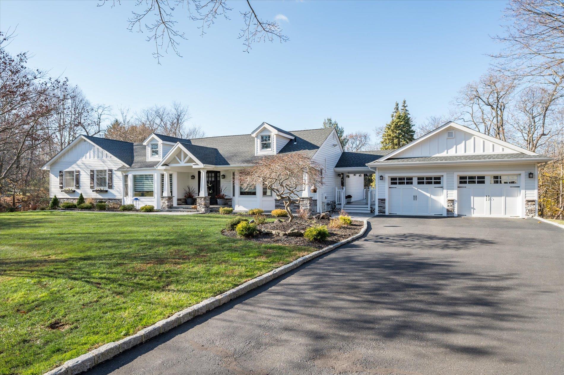 20 Grouse Lane, Lloyd Harbor, New York image 3