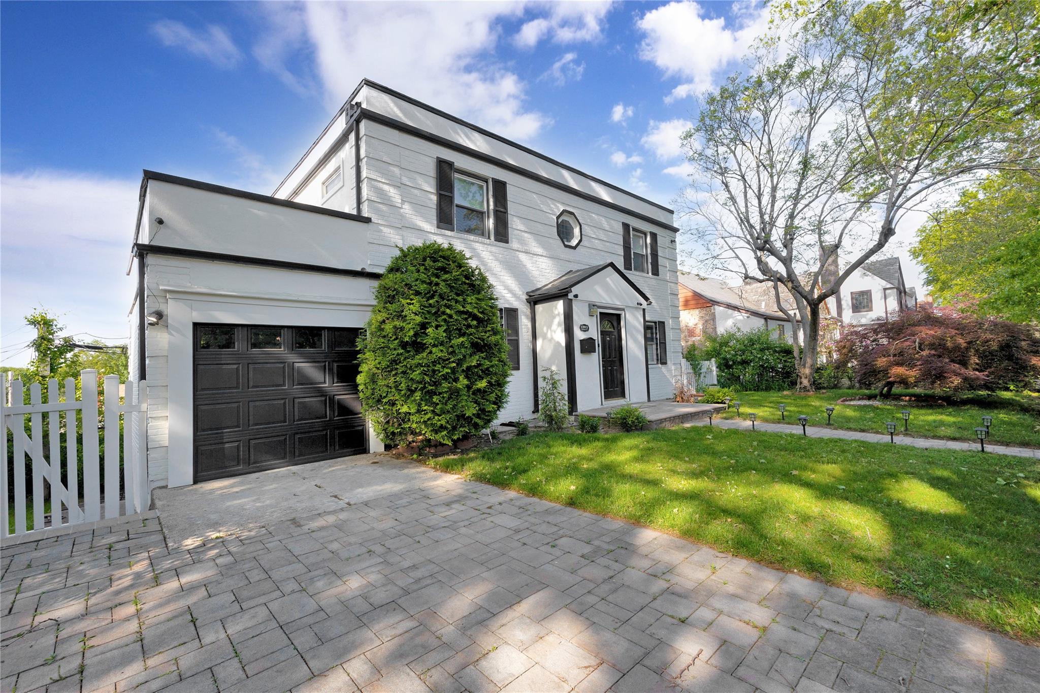 13915 Coolidge Avenue, Briarwood, New York image 30