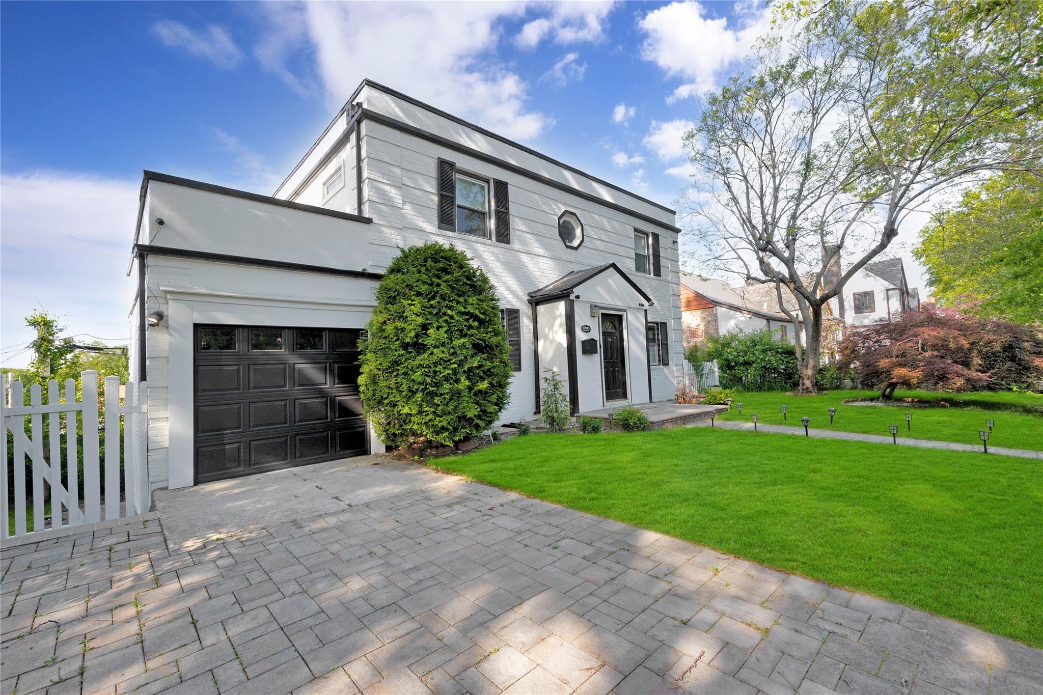 13915 Coolidge Avenue, Briarwood, New York image 4