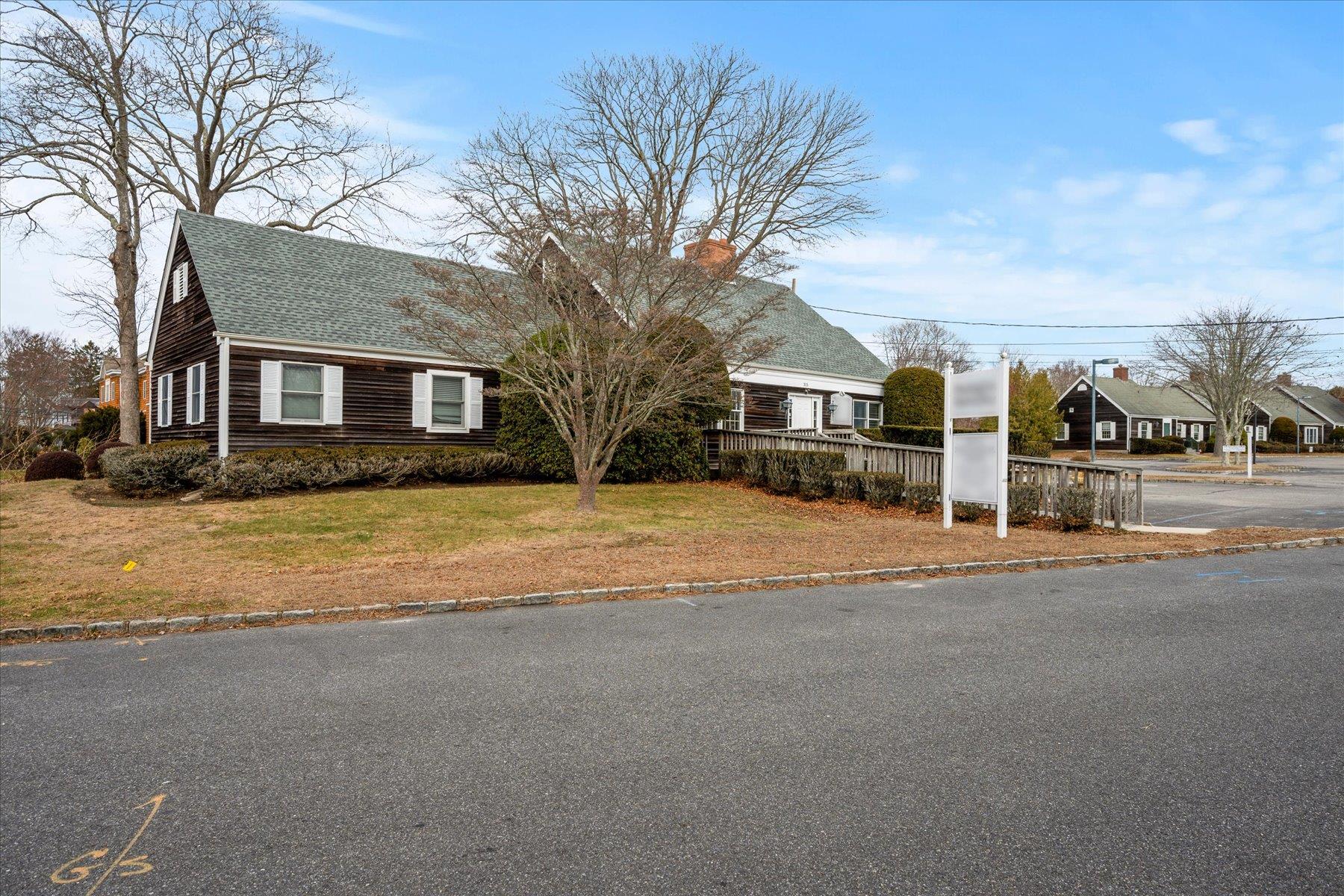 315 Meeting House Lane
