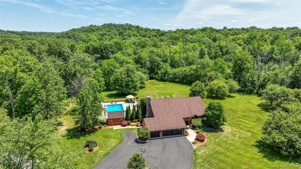 Photo of 2 Boyce Road, Pine Bush, NY 12566 (MLS # 981791)