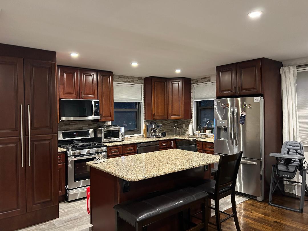 Cross Island Parkway Pkwy 6-22, Whitestone, Queens, NY - 2 Bedrooms  
1 Bathrooms  
5 Rooms - 