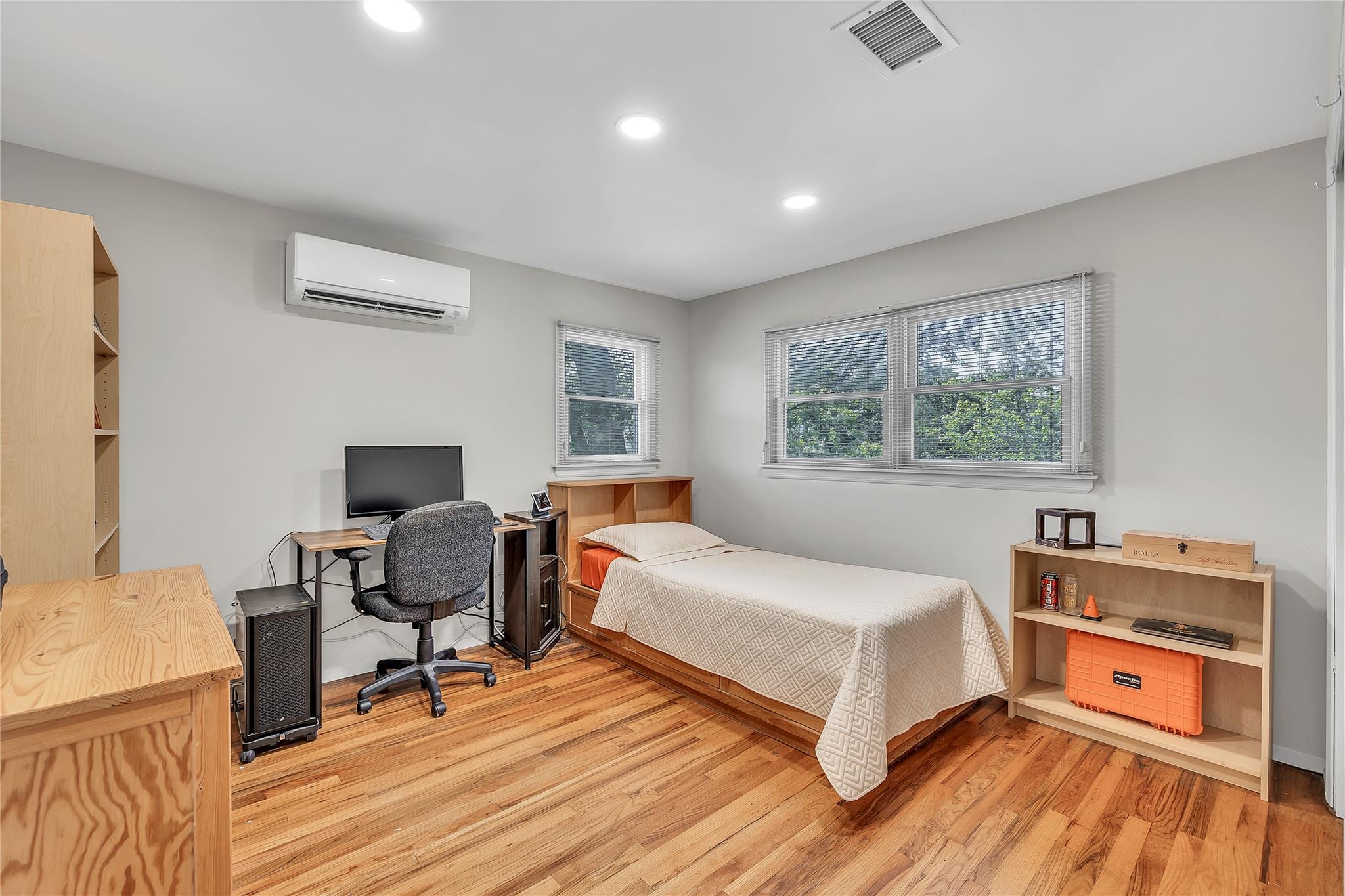95 Circle Drive, Syosset, New York image 27