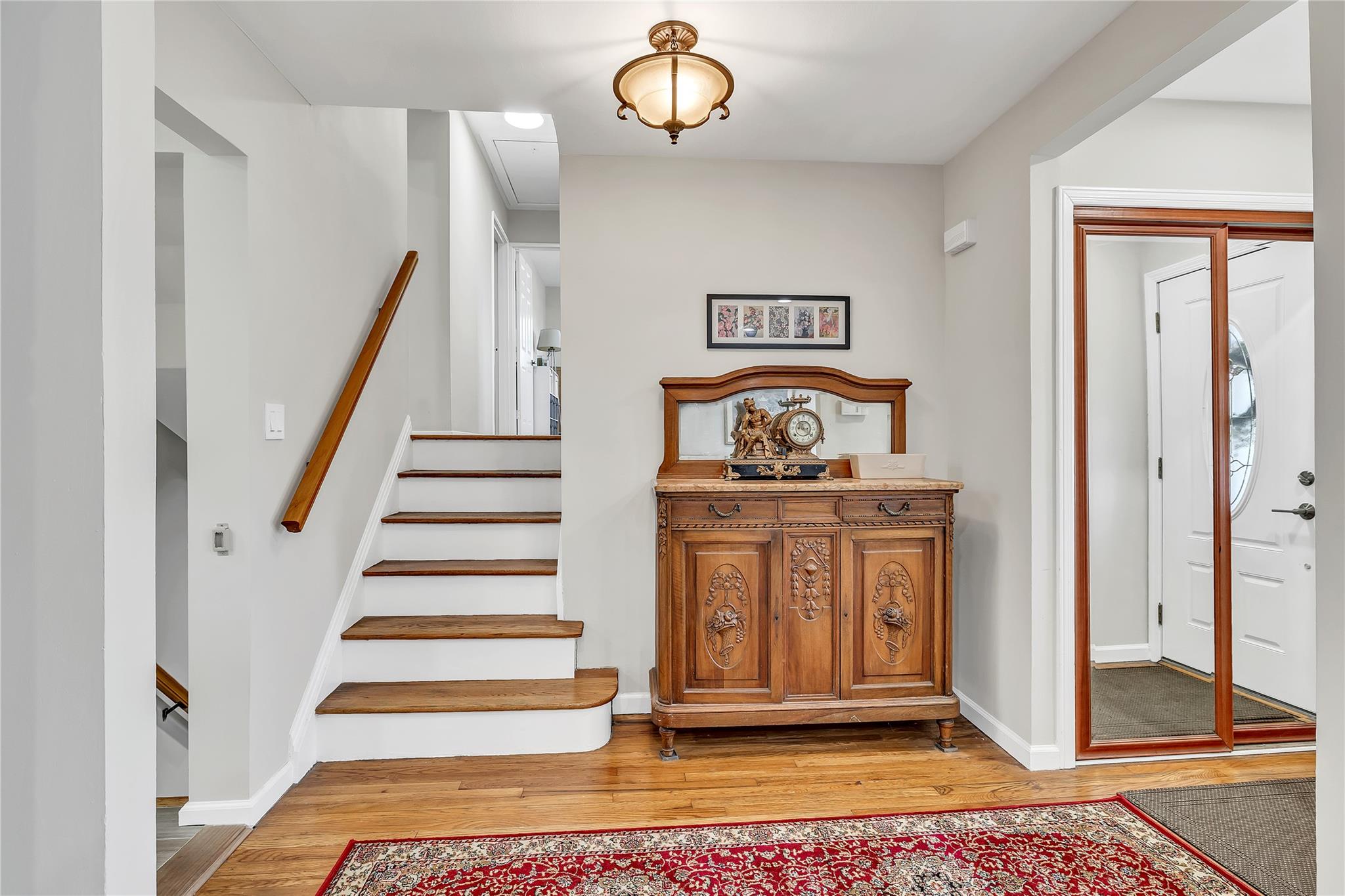 95 Circle Drive, Syosset, New York image 17