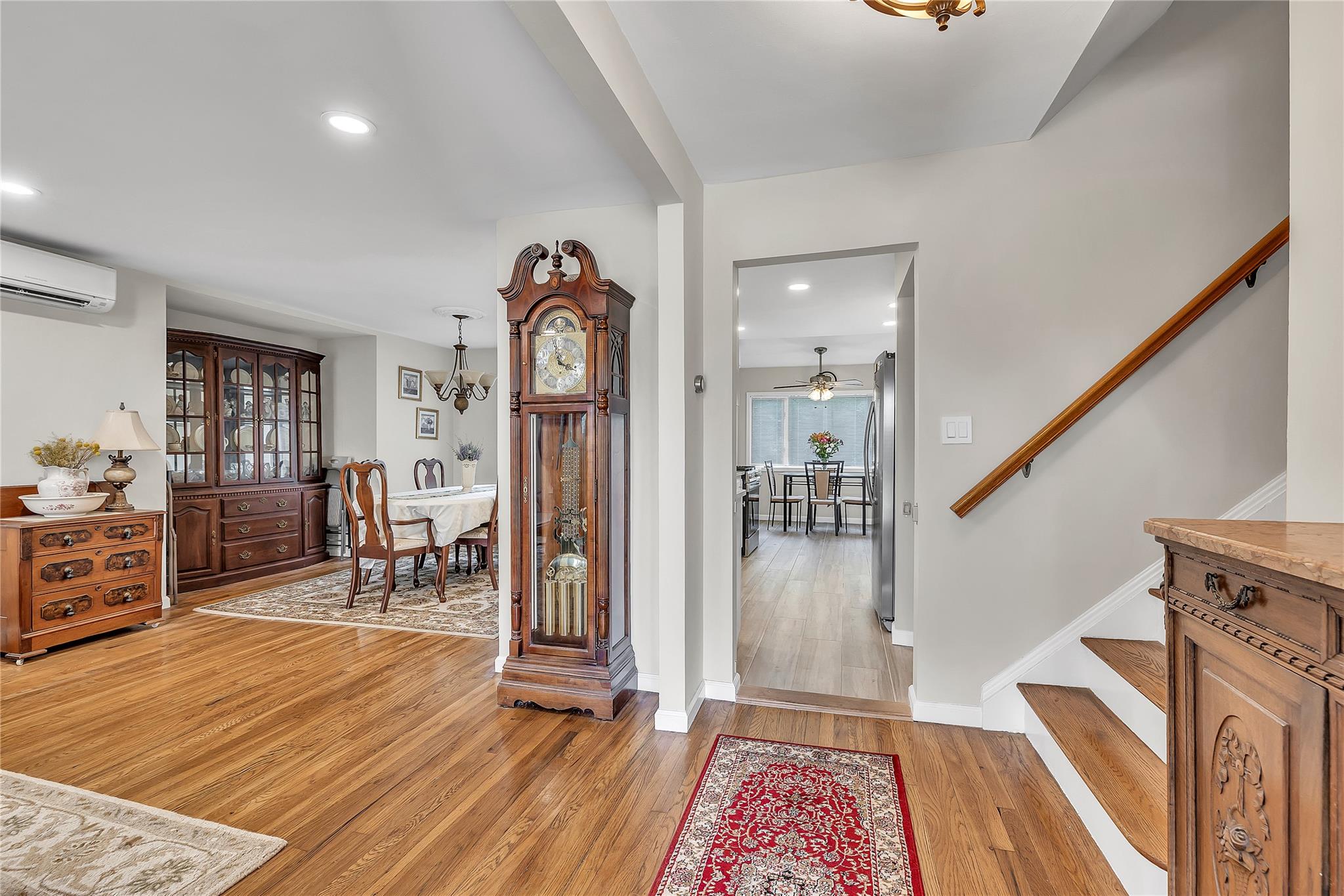 95 Circle Drive, Syosset, New York image 6