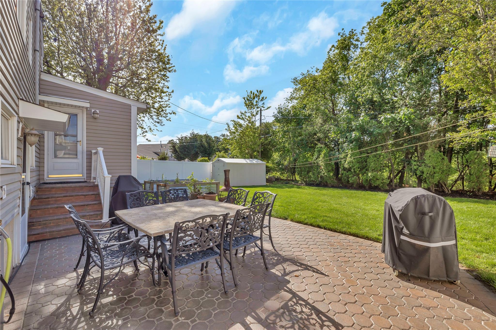 95 Circle Drive, Syosset, New York image 33