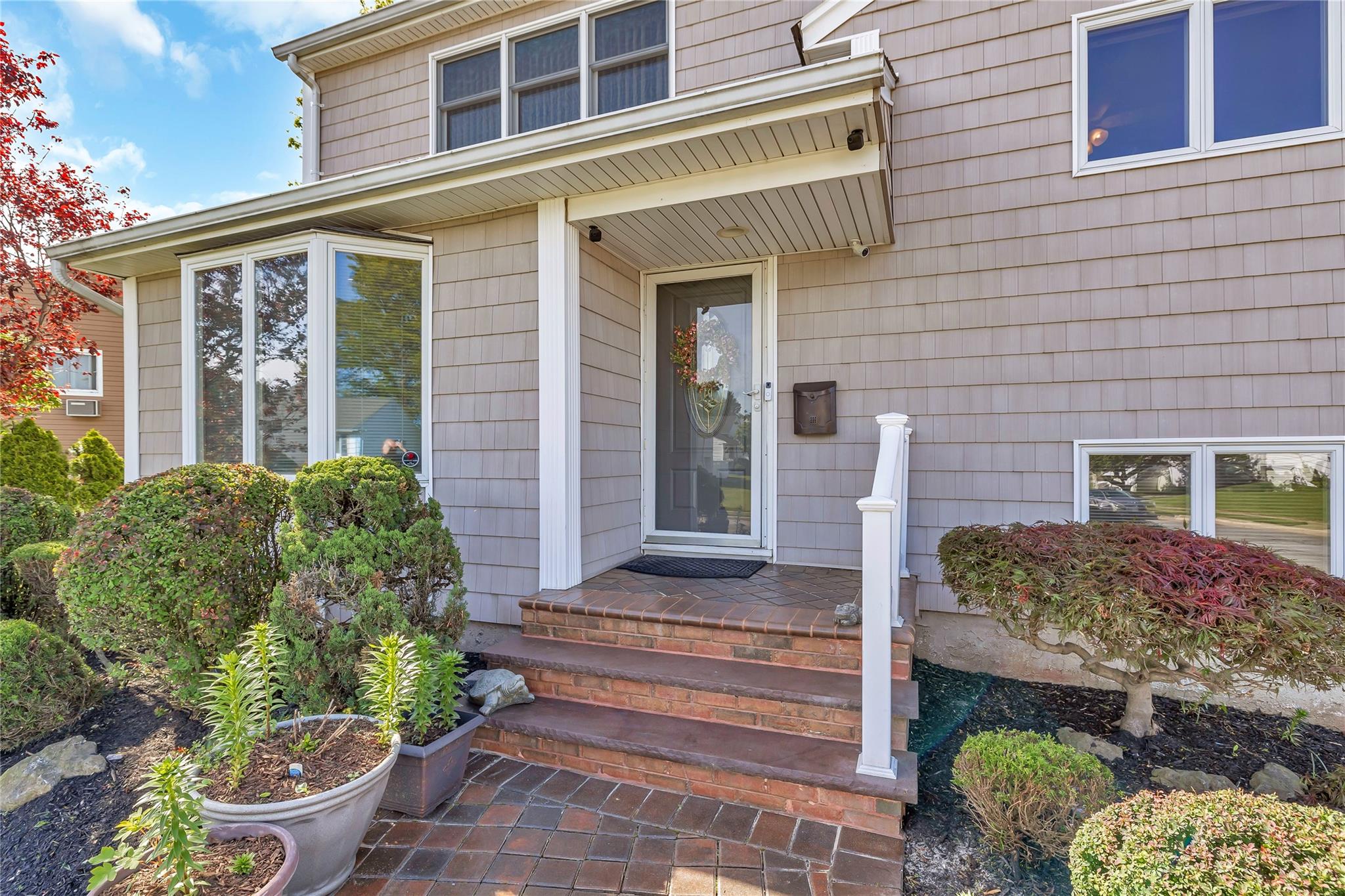 95 Circle Drive, Syosset, New York image 4