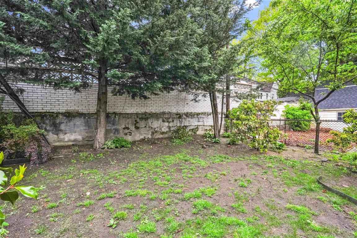 114 81st Avenue, Kew Gardens, New York image 47