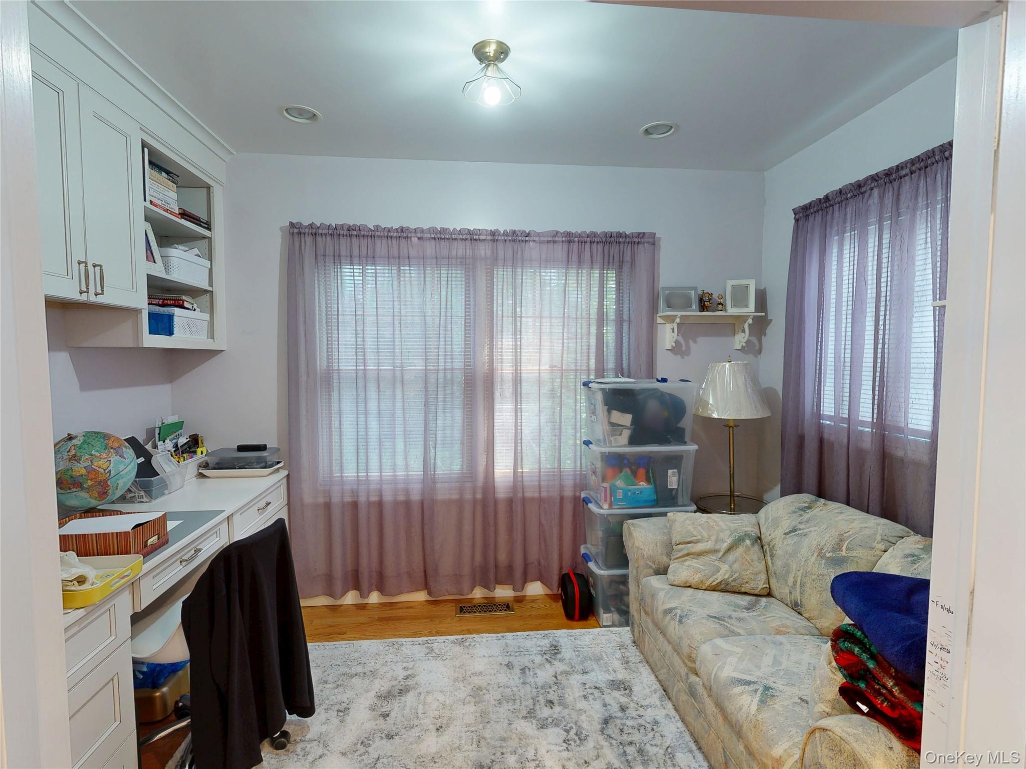 15 Woodbine Road