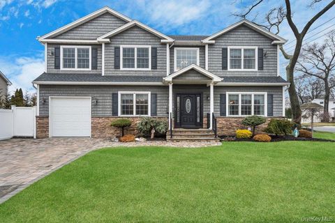 Homes For Sale - 157 Walnut Street<br/> Massapequa Park, NY 11762