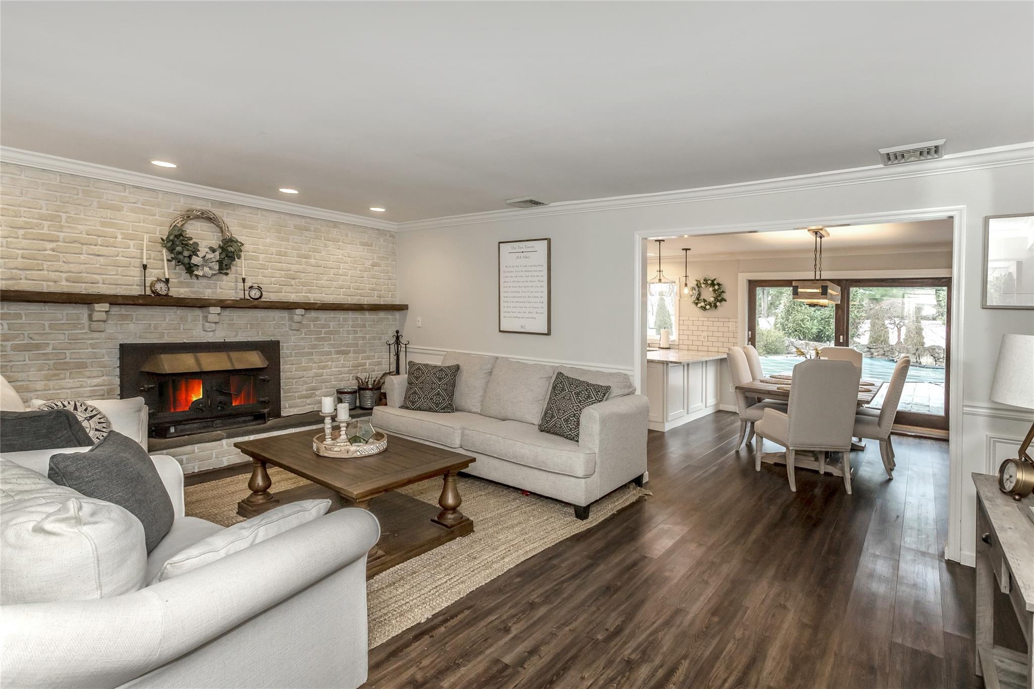 44 Winside Lane, Coram, New York image 4
