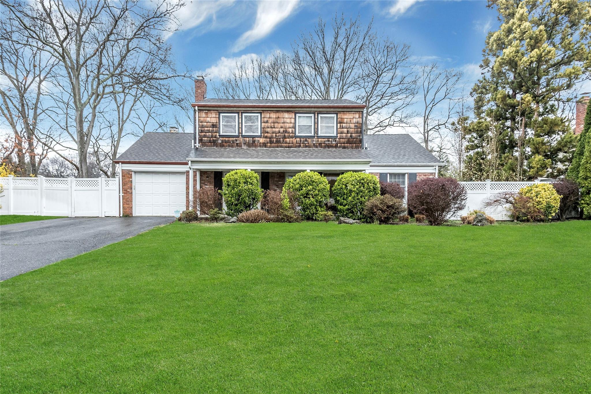 44 Winside Lane, Coram, New York image 1