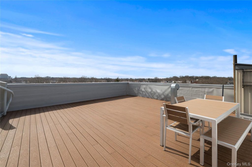 Photo of 6296 Woodhaven Boulevard #6N, Rego Park, NY 11374 (MLS # 981508)