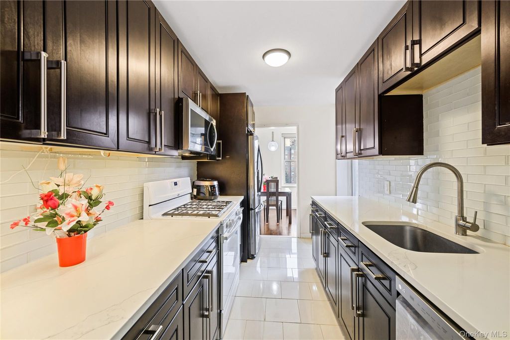 Photo of 18-40 211th Street #4E, Bayside, NY 11360 (MLS # 978883)