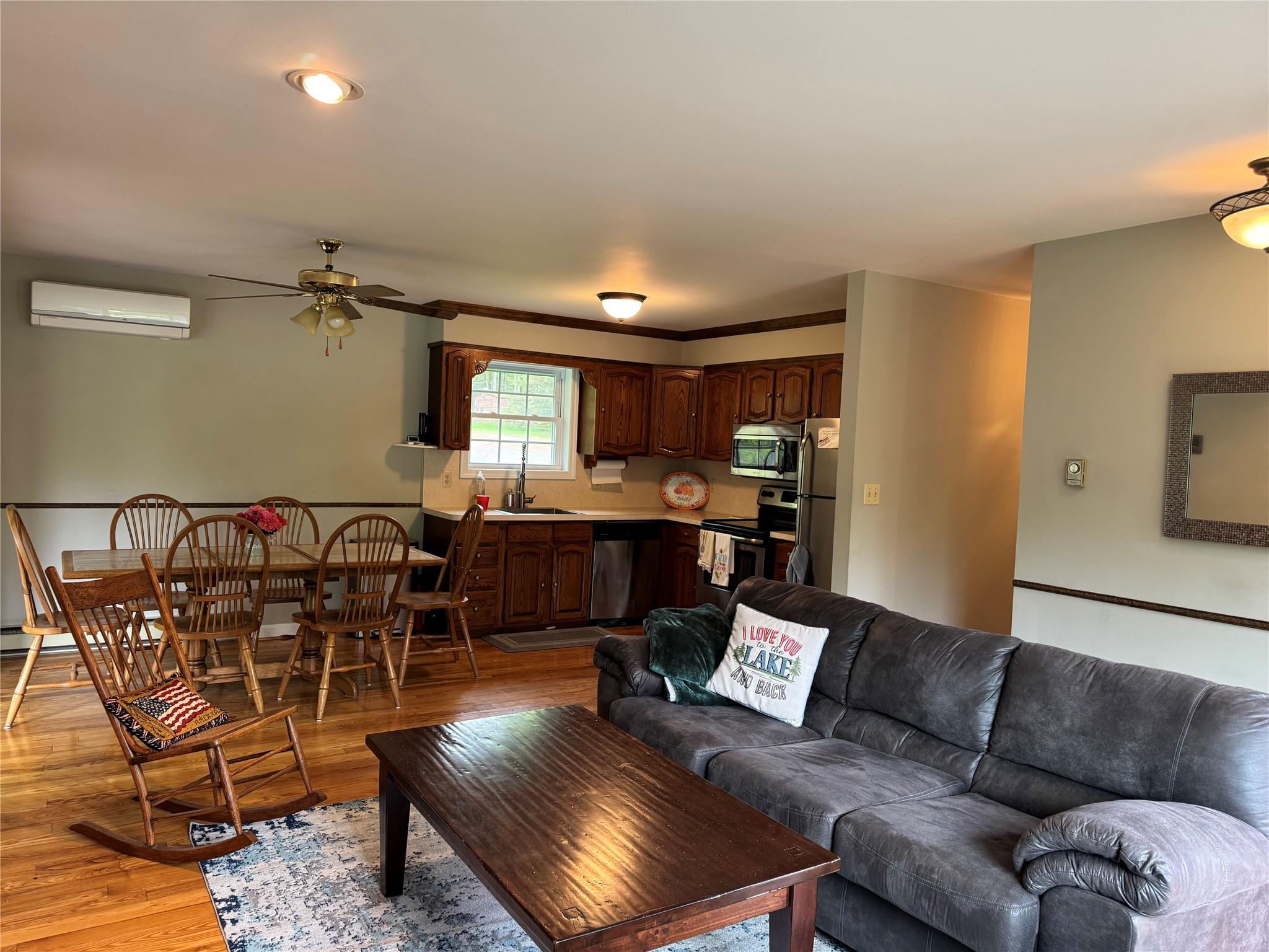 572 Hunter Lake Road, Parksville, New York image 6