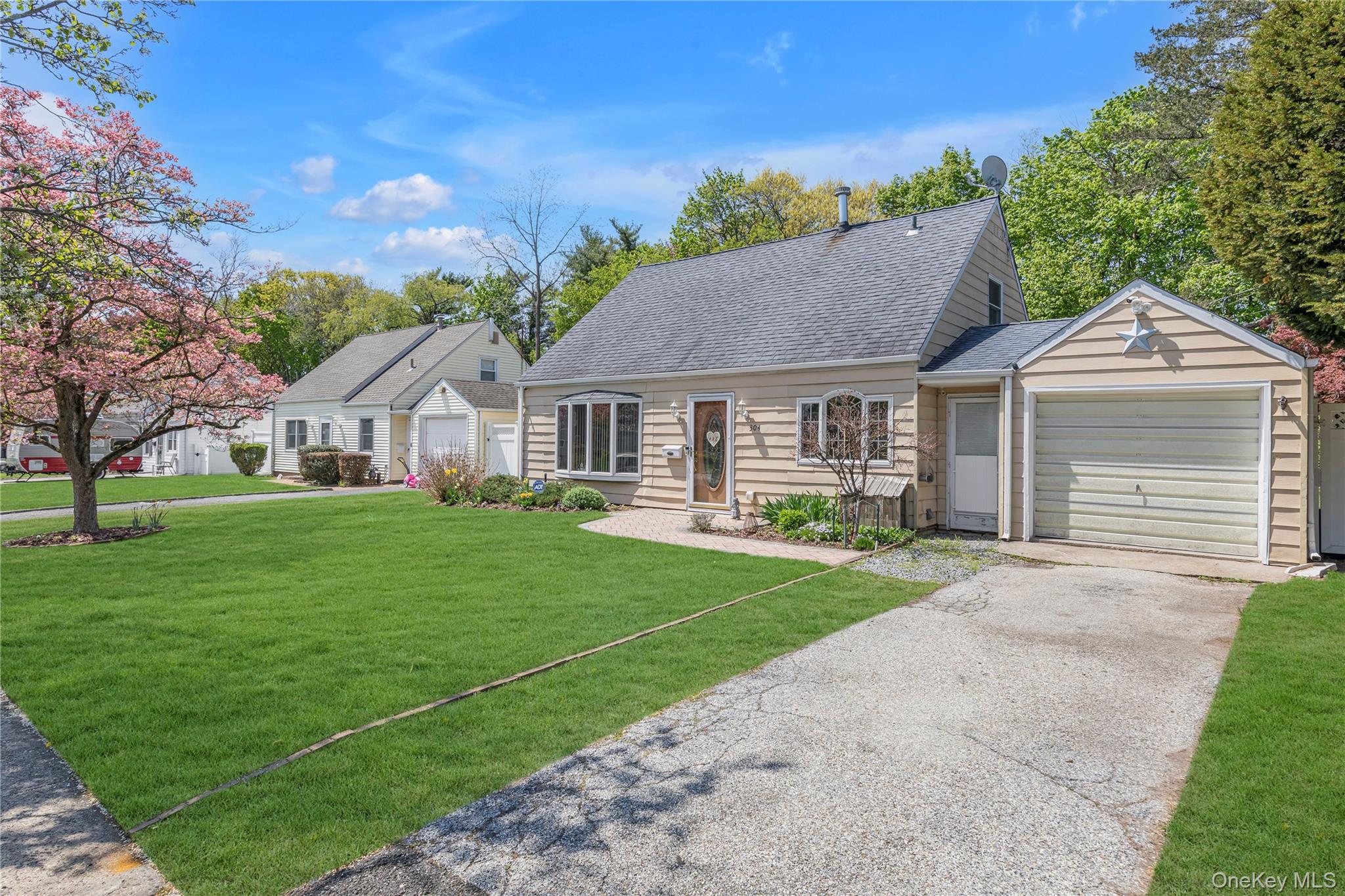 304 Jamaica Boulevard