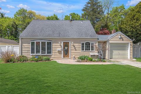 304 Jamaica Boulevard, Carle Place, NY 11514 - MLS#: 986700