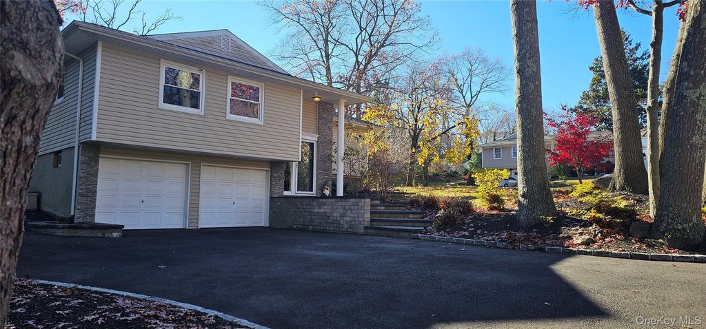 Photo of 4 Park Road, Rocky Point, NY 11778 (MLS # 938817)