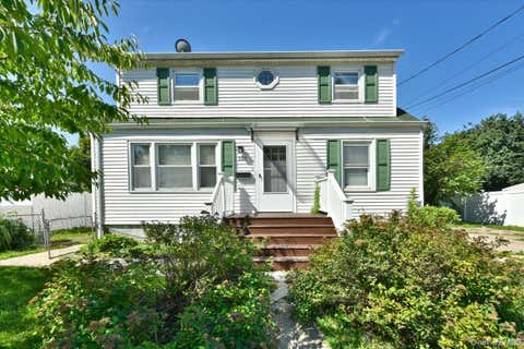 Homes For Sale - 265 S Delaware Avenue<br/> Lindenhurst, NY 11757